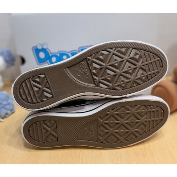 Converse Chuck Taylor All Star Doraemon Cat Robot Unisex High Top Shoes W9 NIB - Picture 9 of 13